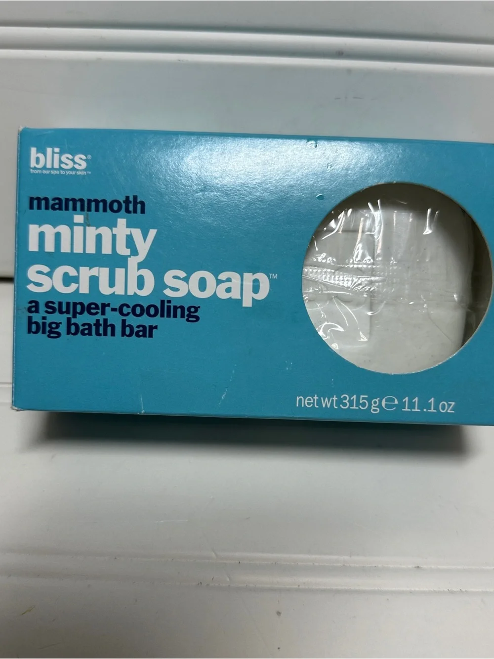 Bliss MAMMOTH MINTY SCRUB SOAP Super Cooling BIG Bath Bar 11.1oz BOX DAMAGED.
